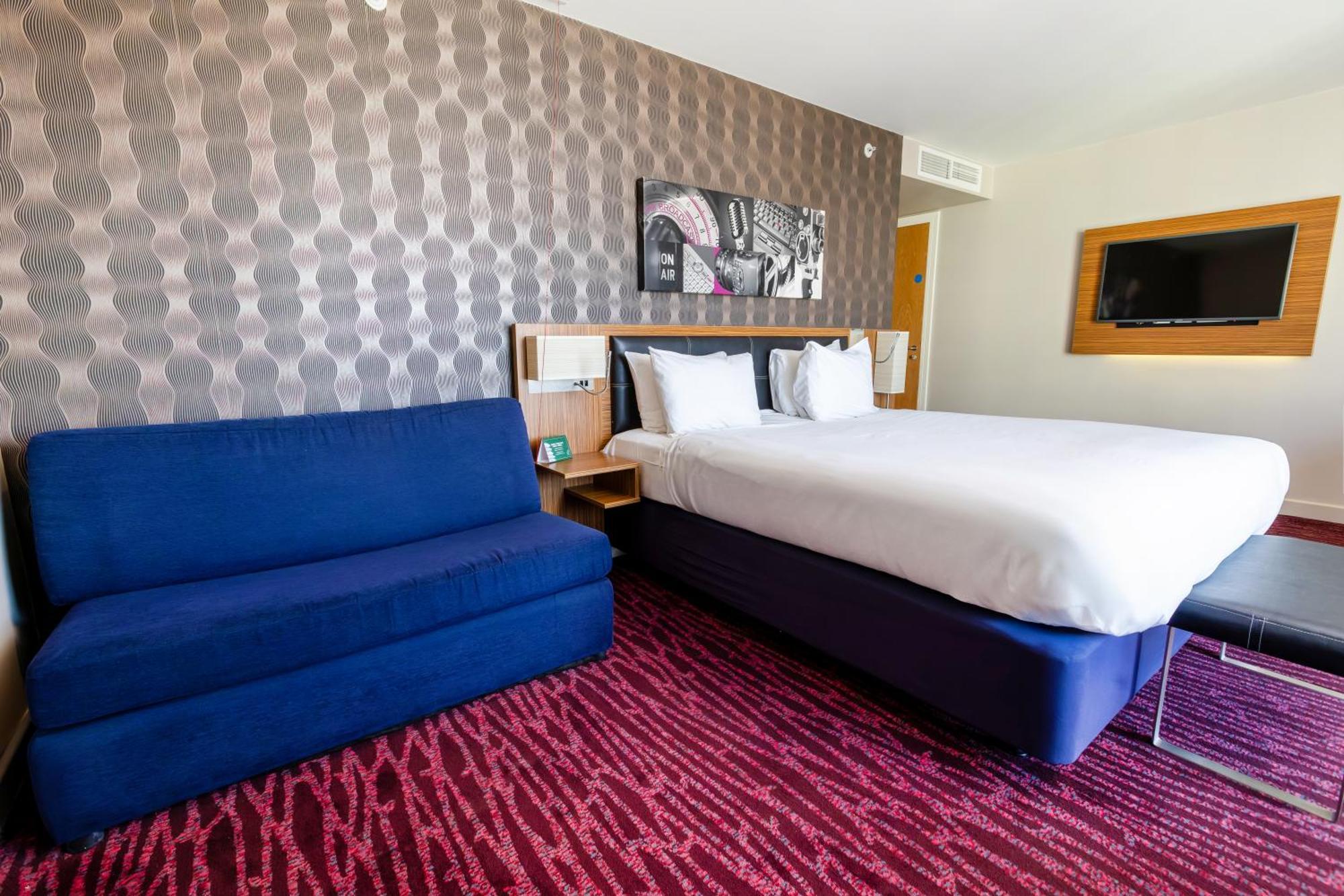 Holiday Inn Manchester-Mediacityuk By Ihg Salford  Exterior foto